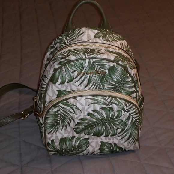 Michael Kors tropical patterned backpack🌿 - Picture 1 of 10